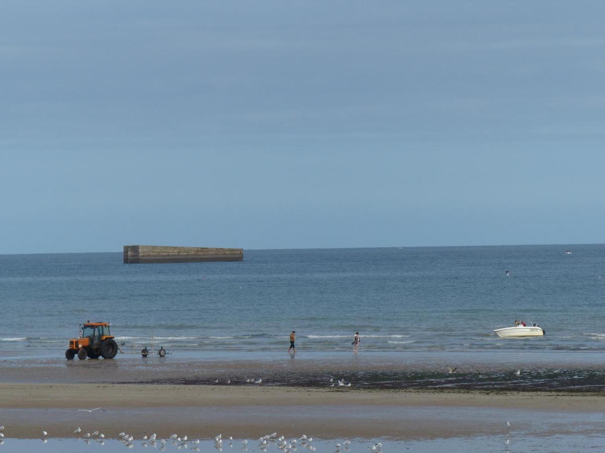 Le Ruban Bleu Face A La Mer Arromanches-les-Bains Buitenkant foto