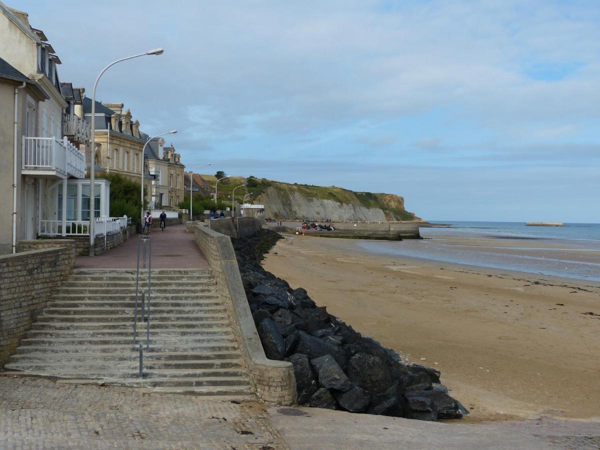 Le Ruban Bleu Face A La Mer Arromanches-les-Bains Buitenkant foto